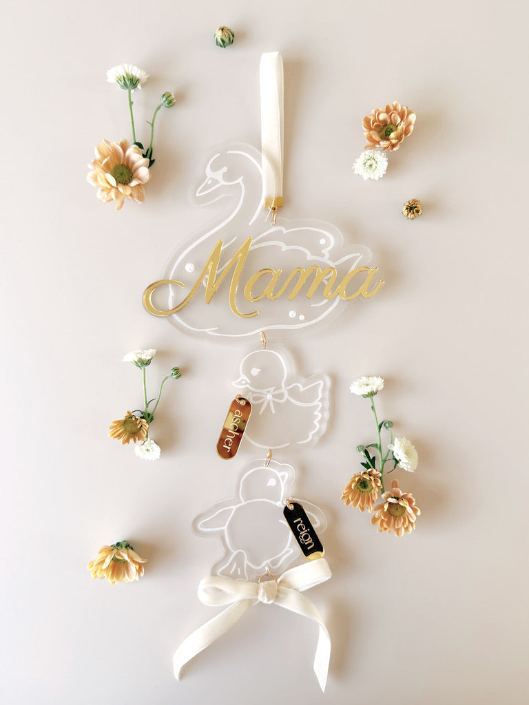 Mother's Day - Swan Family Plaque