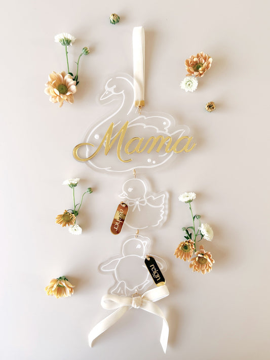 Mother's Day - Swan Family Plaque