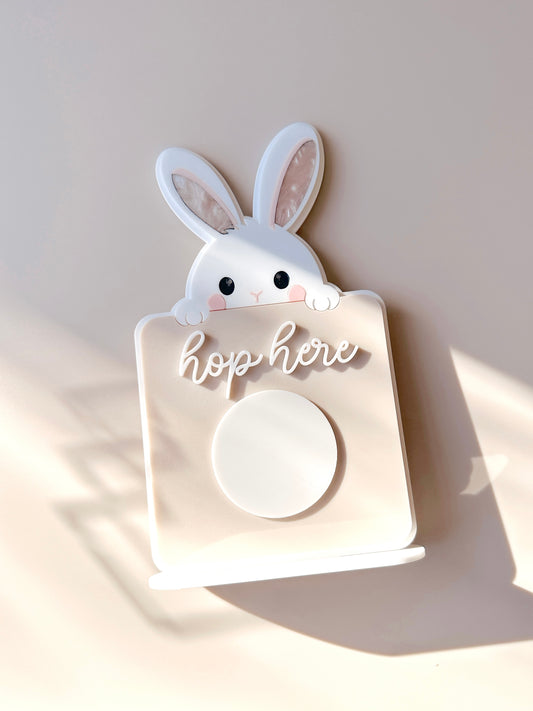 Easter Countdown - Hop Here Bunny Plaque