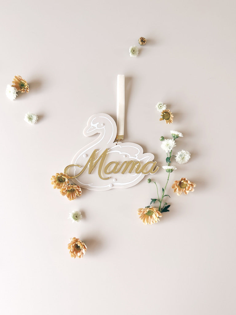 Mother's Day - Swan Family Plaque